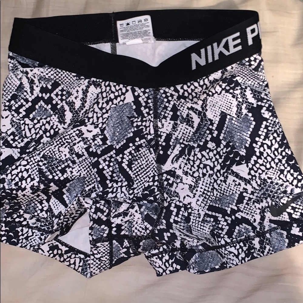 Nike pro
